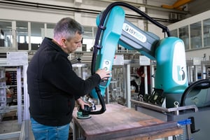 ISYBOT Schleif Cobot